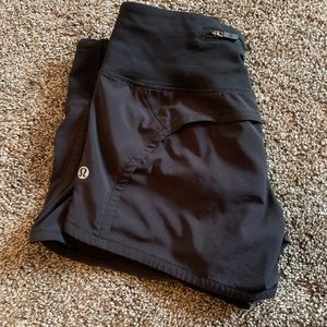 Black Lululemon speed up short size 2